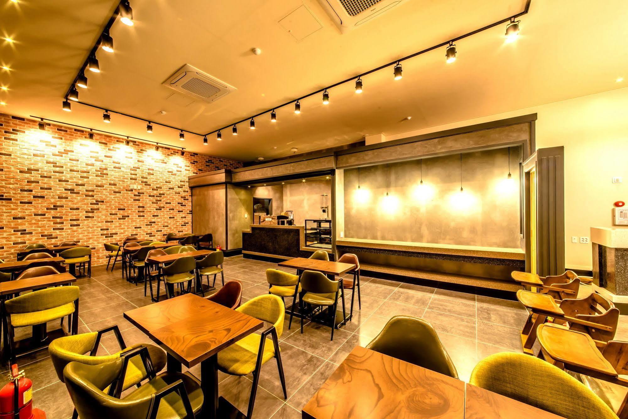 Sunrise Hotel Jungmun Branch Seogwipo Esterno foto